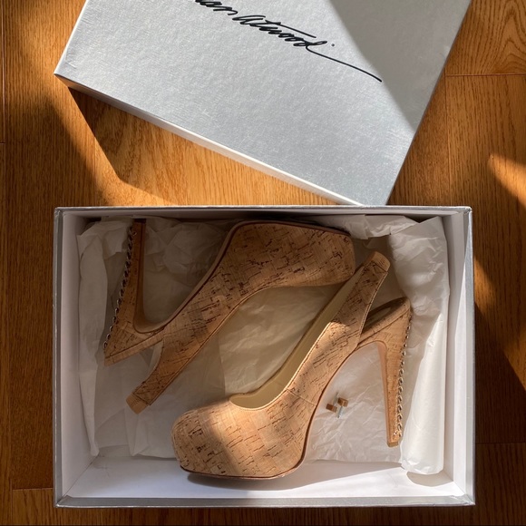 Brian Atwood ‘Milena’ chain heel pump - Picture 3 of 7